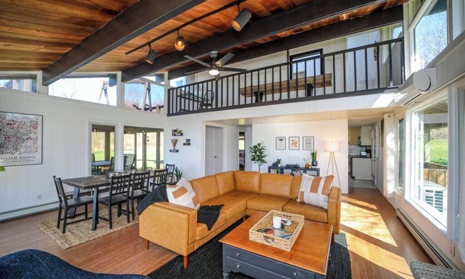 Free Union Cabina | Hawks Nest · Mountain Top Cabin w/ Amazing Views, Coffee, Games