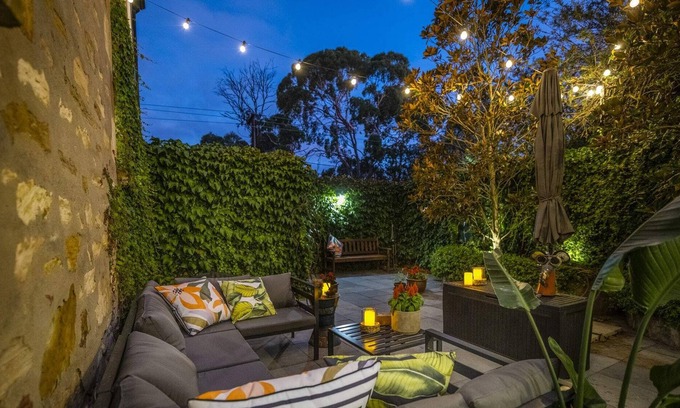 Hay Valley Casa | Hay Valley Chapel & Cemetery BNB