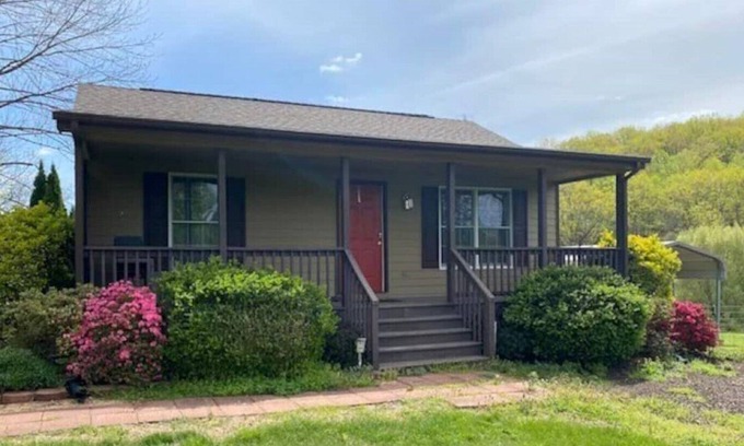 Afton Casa | Hayes Branch Cottage