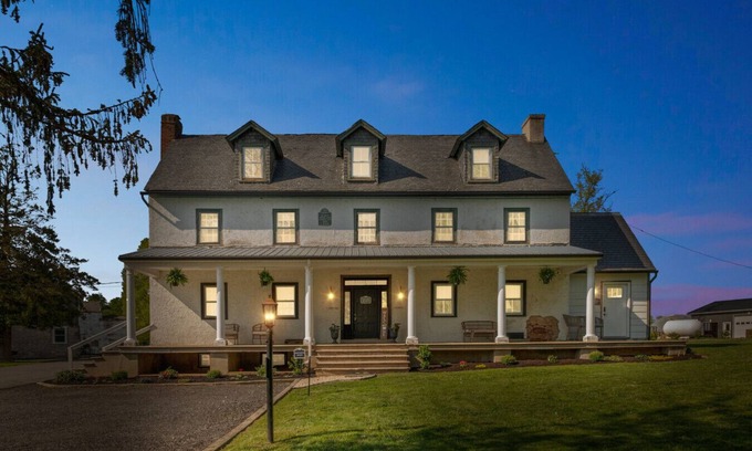 Rising Sun Apartamento | Hayloft:Countryside Suite at Cedar Equestrian Farm