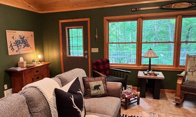 Hayward Cabina | Hayward, WI - Fish the Famous Chippewa Flowage! New Owners!