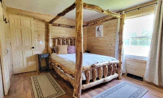 Shingleton Cabina | Haywire Haus, Pictured Rocks, Hot Tub, ORV Trail