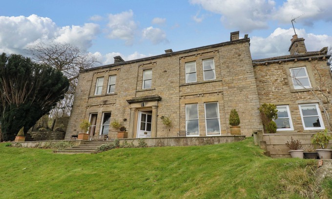 Fremington Casa | HAZEL BROW HOUSE, pet friendly, character holiday cottage in Richmond