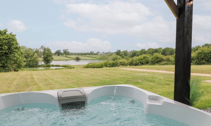 Swadlincote Cabaña | Hazel