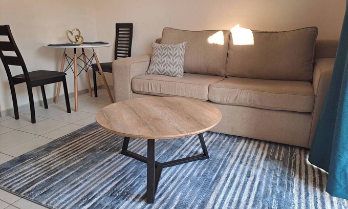 Rietfontein Apartamento | Hazel Haven 2 Lodge2