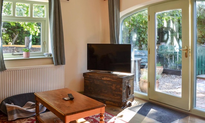 Storwood Cabaña | Hazels Cottage - UK40198