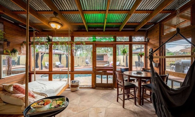 Westbury Casa | HB- Chic 4BR Retreat Tulum Style Pool & Jacuzzi