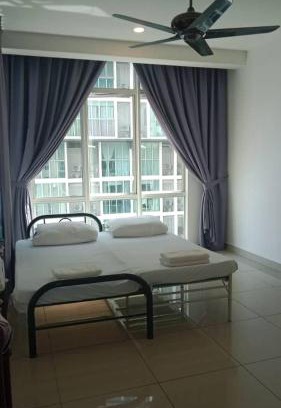 Seri Kembangan Casa | He and Me Homestay