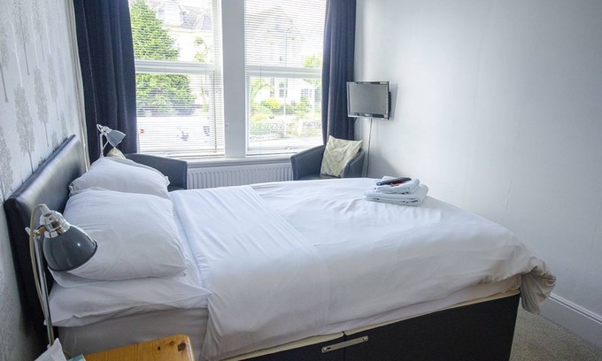 Maenporth Casa | Headlands - Room Only Accommodation