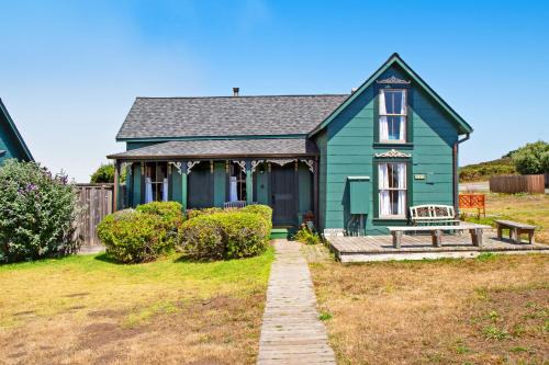 Mendocino Casa | Headlands View Home