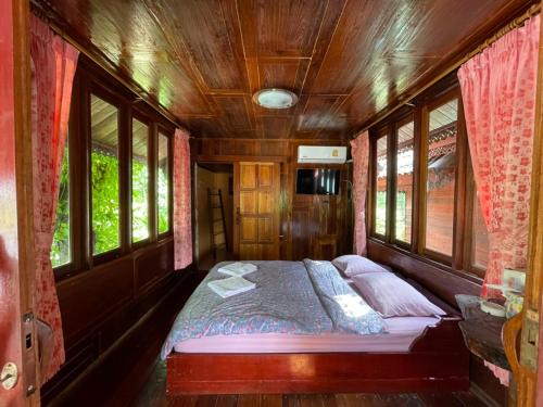Nakhon Si Thammarat Casa | Healing House Holistic Farm Stay
