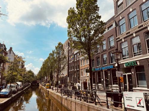 Red Light District Hostal | Heart of Amsterdam Hostel
