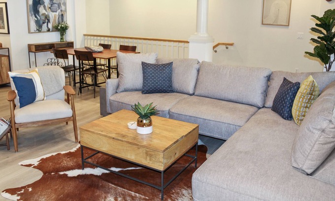 Old Ballard Casa | Heart of Ballard 2-bed condo, the feel of New York Brownstone w/ a Seattle twist