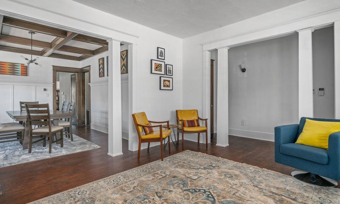 Bryant Apartamento | **Heart of Elmwood Village cozy apartment**