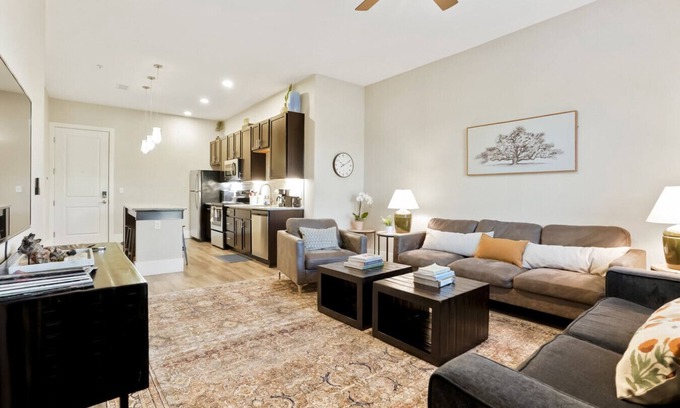 Golden Condominio | Heart of Gold-en! Walk Everywhere + Close to School of Mines & Red Rocks