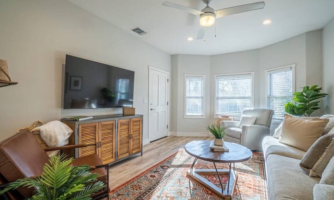 Downtown Sacramento Apartamento | Heart of Midtown: Your Cozy Urban Retreat
