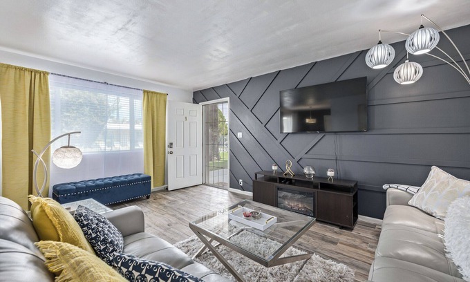 Arts District Condominio | HEART of Old Town Scottsdale!! Within walking distance to many destinations!