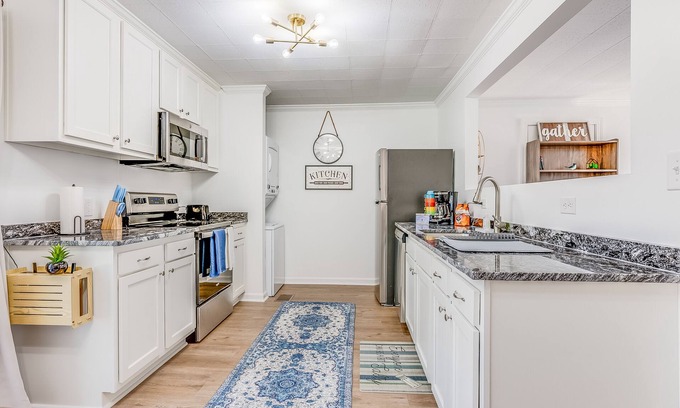 Pooler Casa | Heart of Pooler - 3 Bedroom 1 Bathroom
