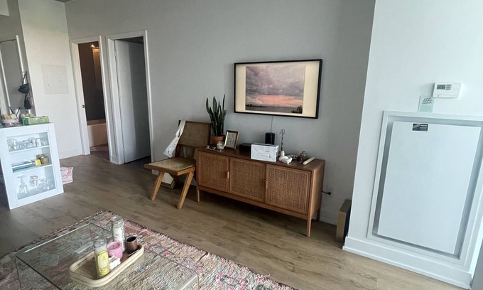 Little Portugal Condominio | Heart of Queen West! Perfect 1bedroom condo with terrace and view