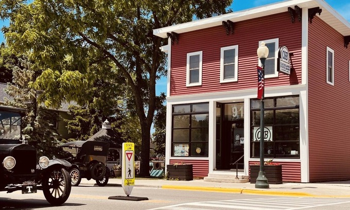 Elkhart Lake Condominio | Heart of the Action, Village Square Upper Condo Sleeps 8