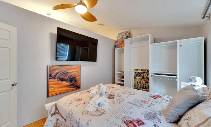 Channel District Casa | Heart of The City - Main + Studio - Hot Tub
