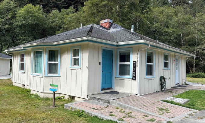Orick Casa | Heart of the Redwoods EQUONI Cottage w/ Sauna