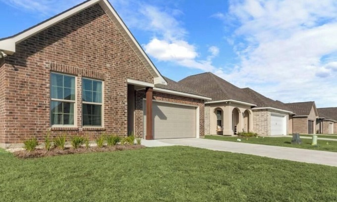 Milton Casa | Heart of Youngsville!