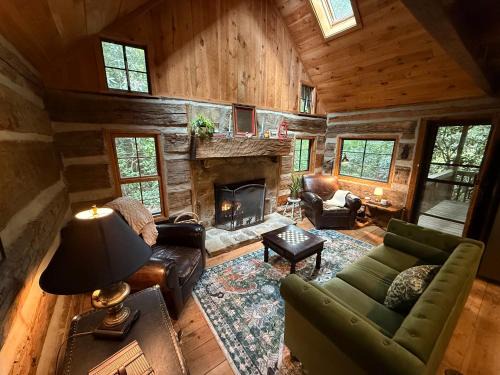 Black Mountain Chalet De Esquí | Hearth and Timber - A Black Mountain Retreat