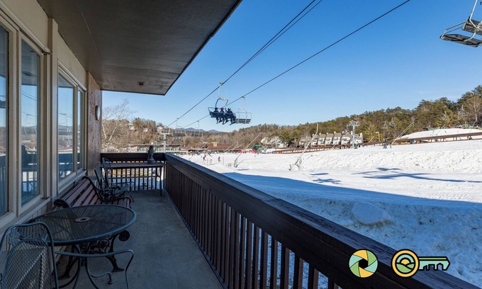 Basye Condominio | Hearthstone Hideout | On the slopes!