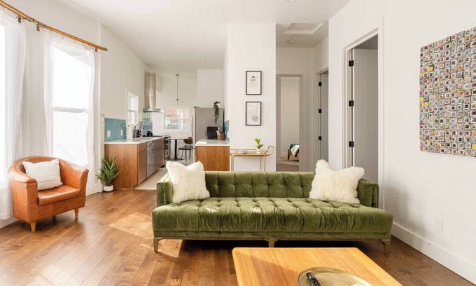 Sunnyside Casa | HeartofHawthorne MidCentury Dream 95 WalkScore 3BR