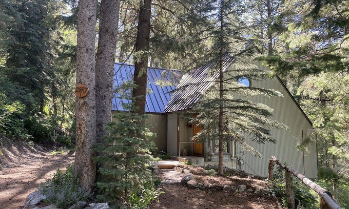 Sundance Cabina | Heartwood - Cozy 2 bedroom Wooded Sundance Cabin