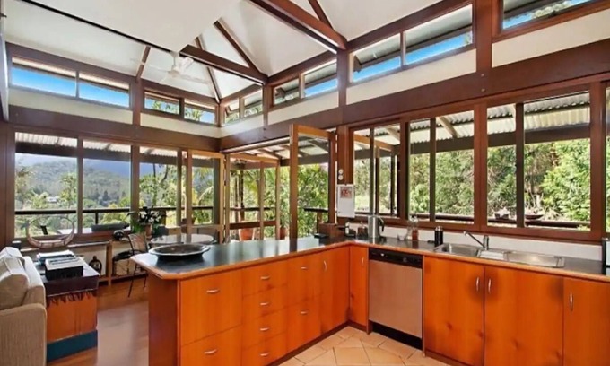 Rowlands Creek Casa | Heartwood Hill - Epic retreat-style exposed timber house with views of Wollumbin