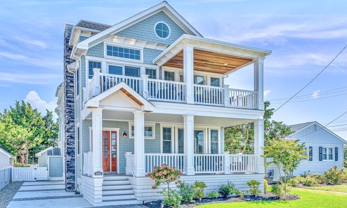 Stone Harbor Casa | PISCINA CLIMATIZADA, 5BDRM, 5BATH: esta casa de vacaciones de ensueño profesionalmente decorada es completamente nueva para la temporada 2019 con 5 dormitorios, 5 baños completos y una piscina climatizada.