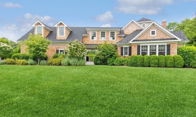 Water Mill Casa | Heated Pool and Tennis Court
