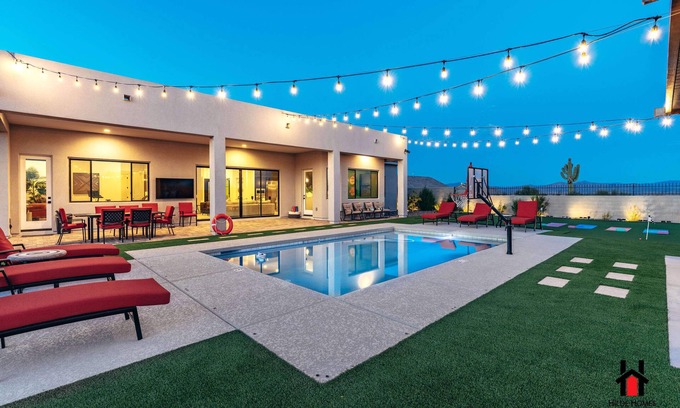 Rio Verde Foothills Casa | Heated Pool, Fire Pit, Hot Tub & Putting Green