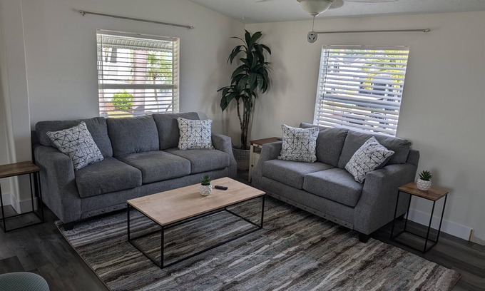 Fort Myers Beach Casa | Gulf Coast-Near Beach-Heated Pools-Hot Tub!
