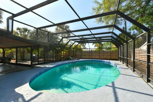 Sarasota Casa | Heated Pool Home - VERY close to Siesta Beach, Restaurants & Shops!