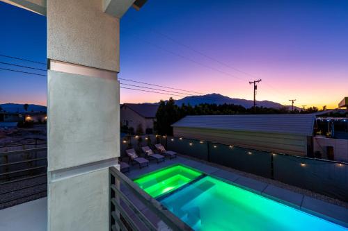B-Bar-H Ranch Casa | Heated Pool, Jacuzzi, Pickleball, Movie Theater, Sauna - Spacious 4BR