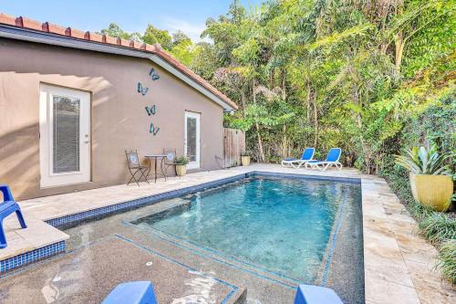 Wilton Manors Casa | Heated pool, parking, 5 min walk to food and fun!
