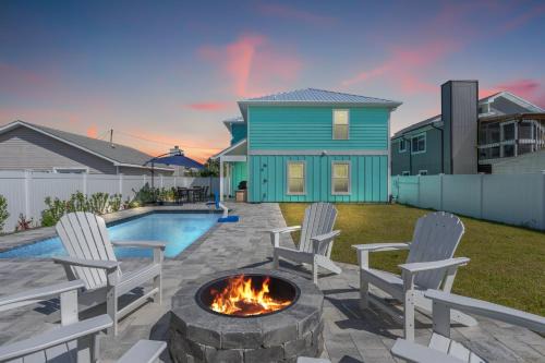 Holiday Beach Casa | Heated Pool & Pet Friendly - Minutes To Beach - Spacious Backyard - FLPCB38