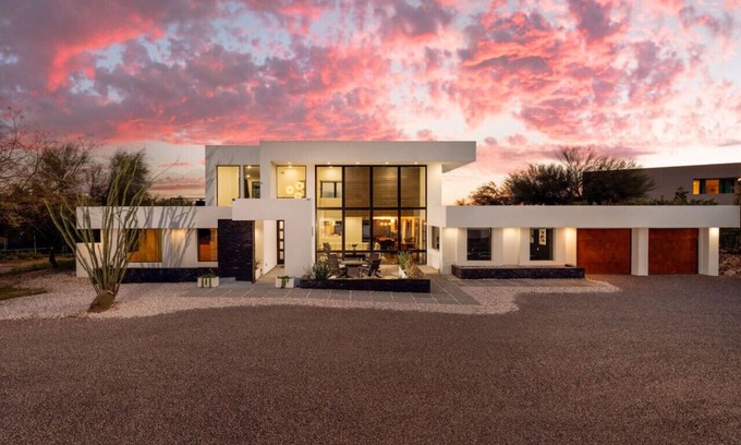 Tucson Casa | Heated Pool / Spa / 4 BR / 3.5 BA / Mountain Views