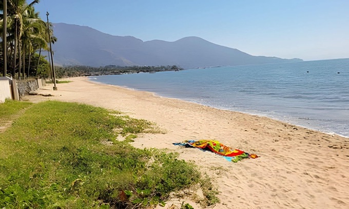 Pontal da Cruz Casa | Heated pool with hydro and beach