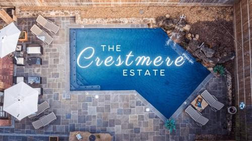 East Memphis Casa | Heated Poolhistoric Tudor Homecrestmere Estate