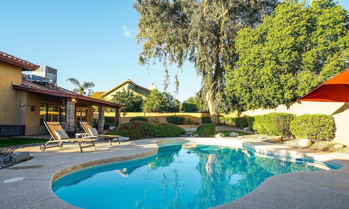 Sunset Ridge Casa | Heated Sparkling Pool Gigantic Backyard!