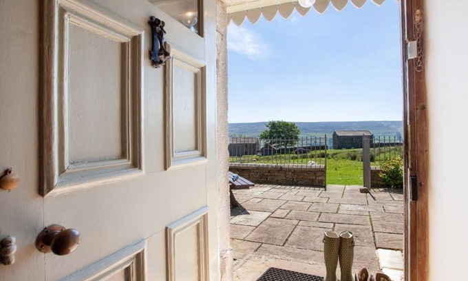 Low Row Otro | HEATHERDENE - Cottage set in the midst of the Yorkshire Dales with amazing views