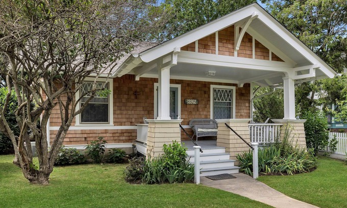 East Marion Casa | Heavenly Craftsman Just minutes to beaches, vineyards, ferries and Greenport!