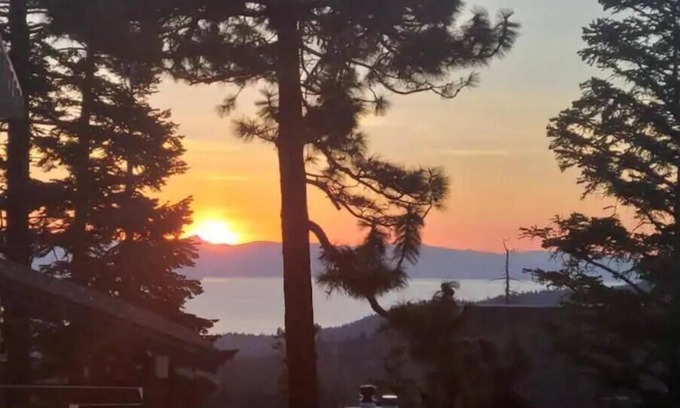 Tahoe Village Apartamento | Heavenly Haven - sleeps 4