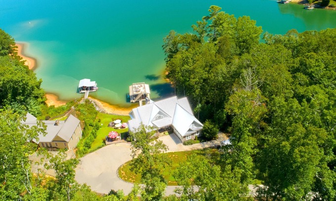 Blairsville Cabina | Heavenly Heaven-AMAZING home w/private dock 4 boating