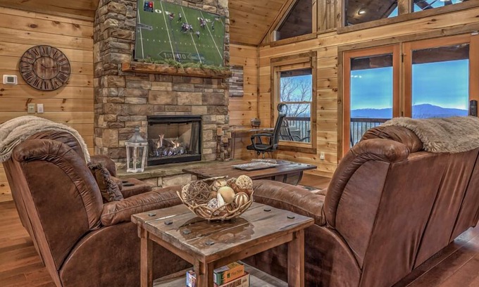Morganton Cabina | Heavenly Hideaway - Outdoor Living Area | Panoramic Views | Hot Tub