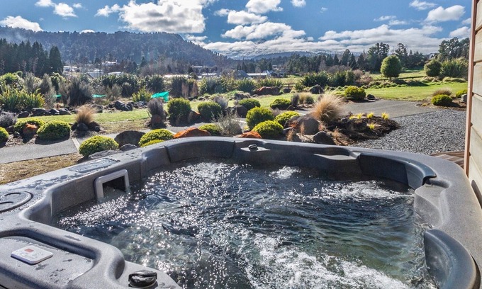 Ohakune Cabaña | Vistas del spa celestial - Ohakune Holiday Home